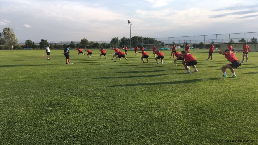Türk Metal Kırıkkalespor Yomraspor Maçına Hazırlanıyor