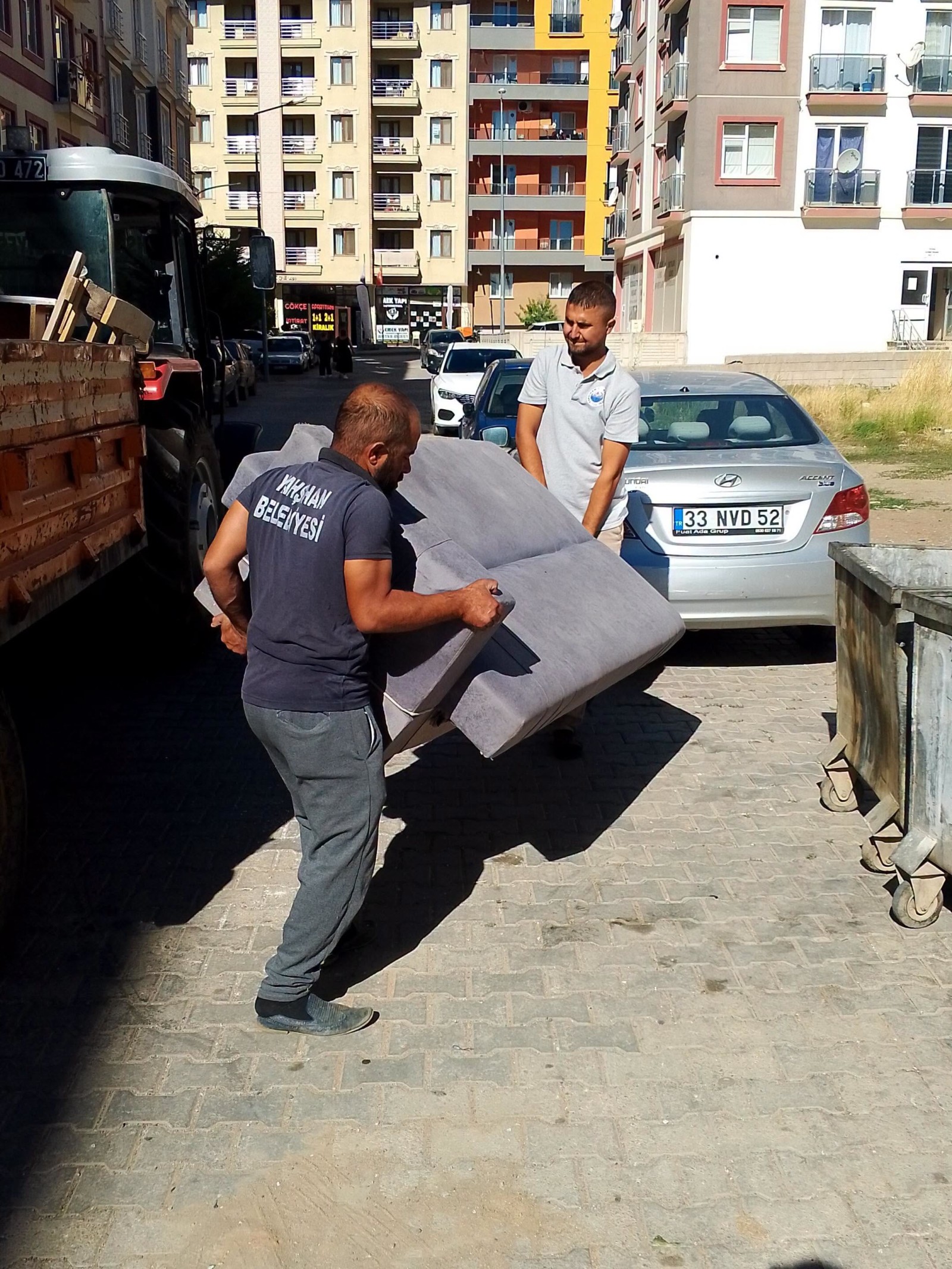 Yahşihan’da Temizlik, İlaçlama ve Yeşil Alan Bakımı Aralıksız Sürüyor - 3