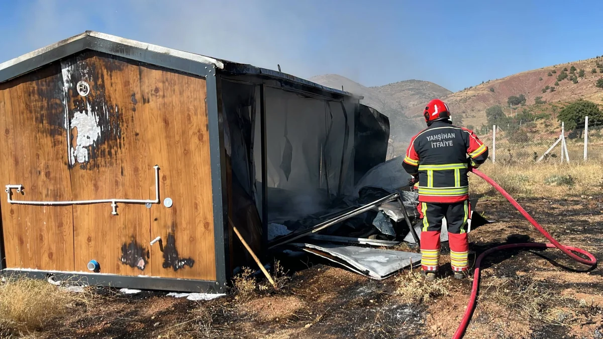 Yahşihan’da Bahçe Evi Yangını: Ekipler Alevlere Müdahale Etti