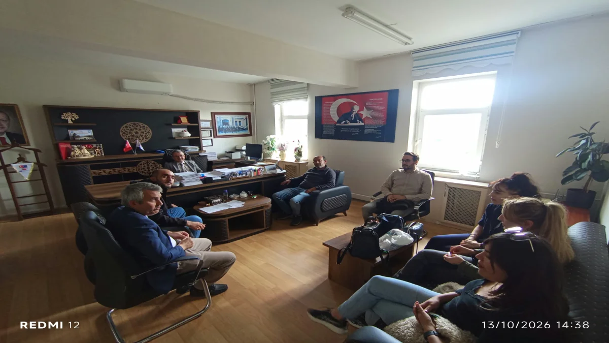 Karakeçili’de Cumhuriyet Bayramı Hazırlıkları Başladı: Müdür Tanıt Yöneticilerle Buluştu