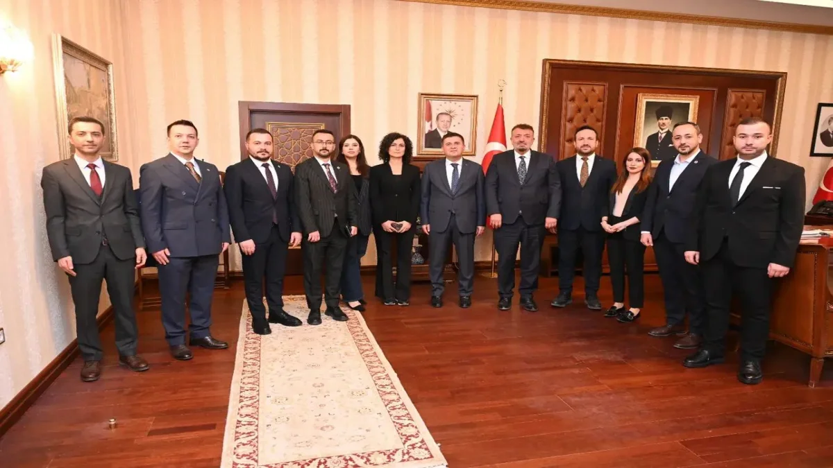 Kırıkkale Barosu’nda yeniden seçilen Turan Zeki’den Vali Sarıibrahim’e ziyaret