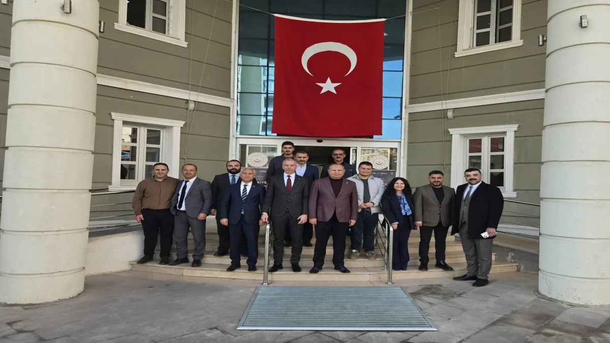 Milletvekili Halil Öztürk’ten Aile ve Sosyal Hizmetler İl Müdürlüğüne Ziyaret
